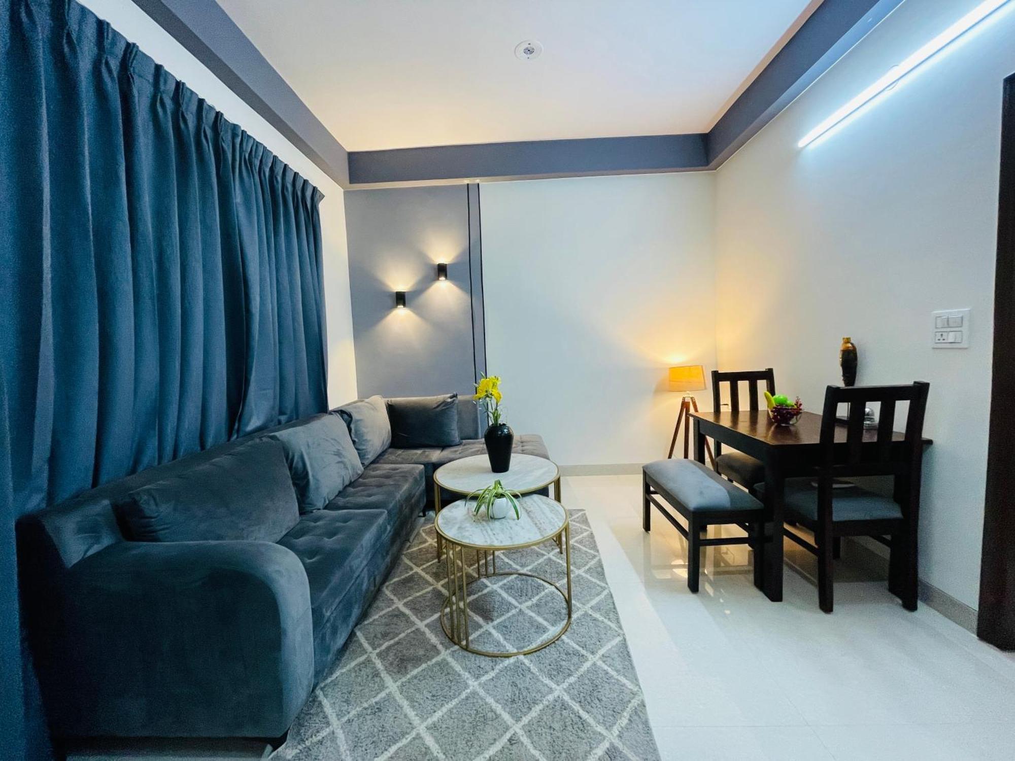 Serviced Apartment Near Medanta By Bedchambers คูร์เคาน์ ภายนอก รูปภาพ